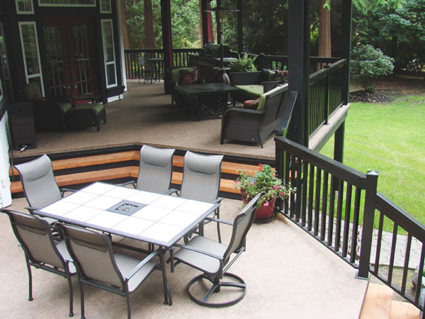 Multi-level deck covered in Duradek Ultra Cork Natural